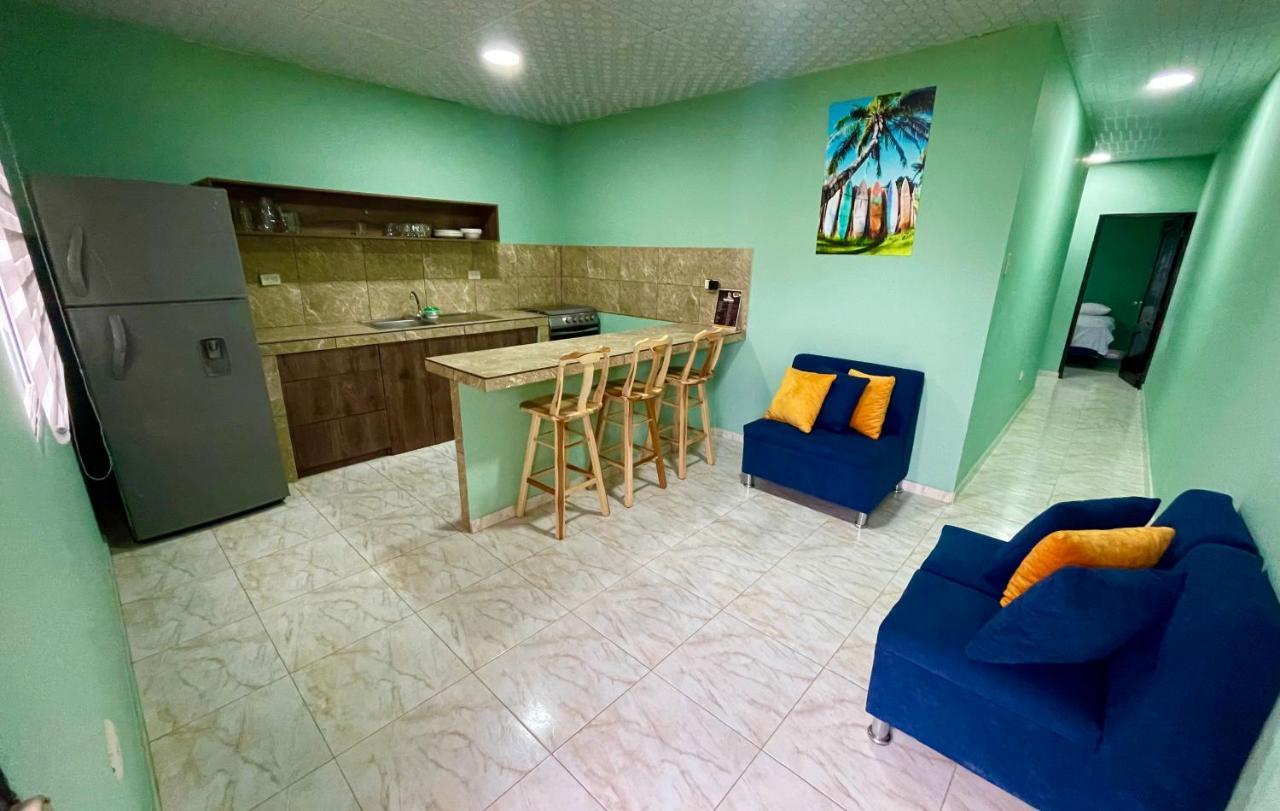 Hostal Tropicoco Hotel Playas Kültér fotó
